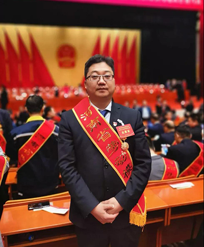喜報(bào)！設(shè)備公司總經(jīng)理王鍇榮獲“河南省勞動(dòng)模范”稱號(hào)